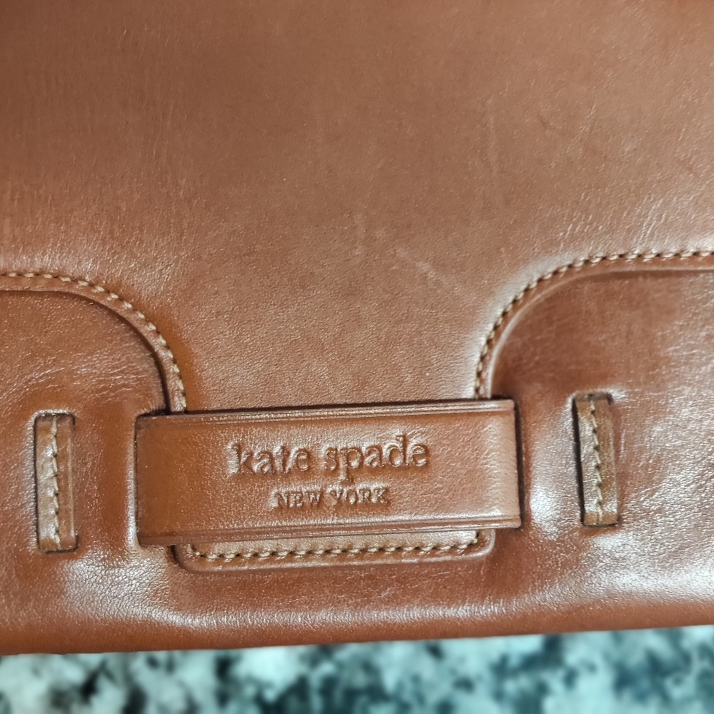 Kate Spade Wristlet - Picture 2 of 14
